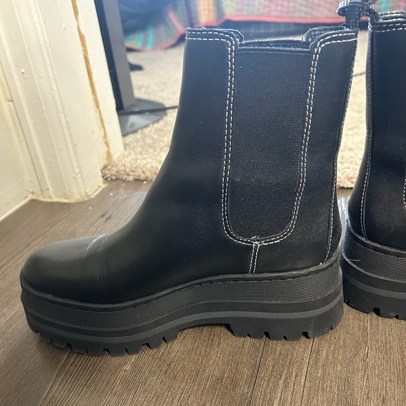 black marc fisher platform boots size 6.5 - Picture 2 of 6